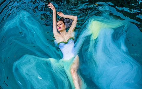 Underwater quinceanera photography in miami