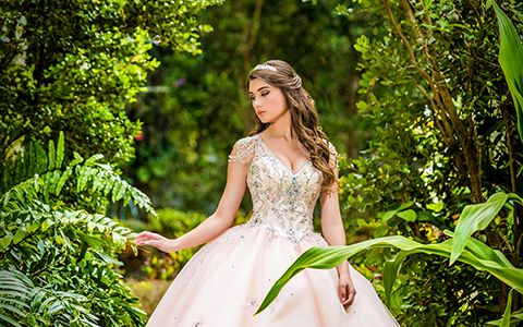 Bella Quinces Photography in Miami, Quinceanera photography